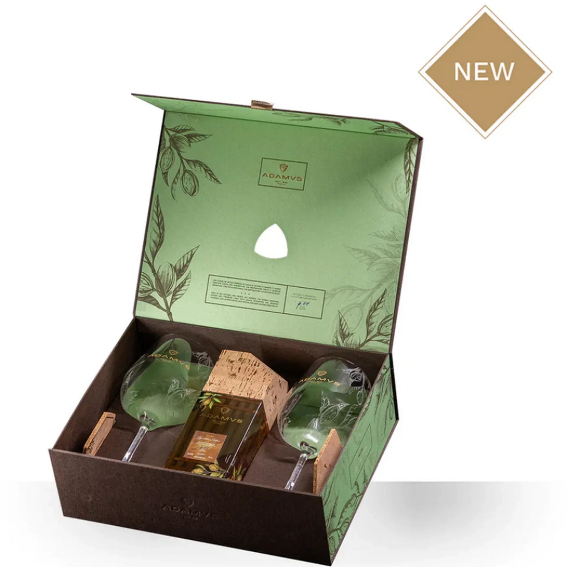 ADAMUS Mandulás Signature Edition díszdobozban + 2pohárral, parafa alátéttel 2023 44,4% 0,7 LITER