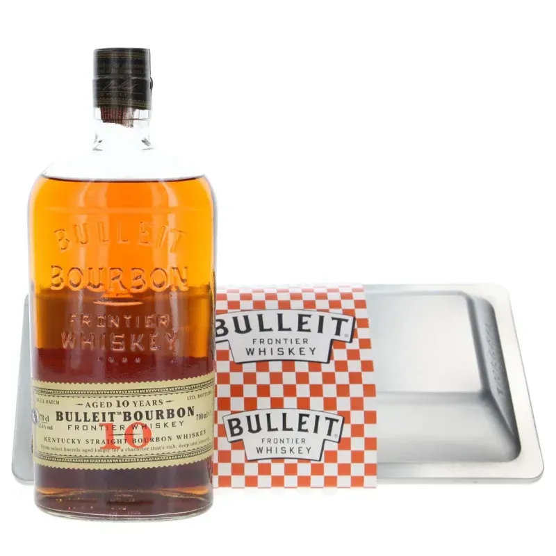 Bulleit 10 éves Bourbon Whiskey ajándék fém díszdobozban  45,6% 0,7 LITER