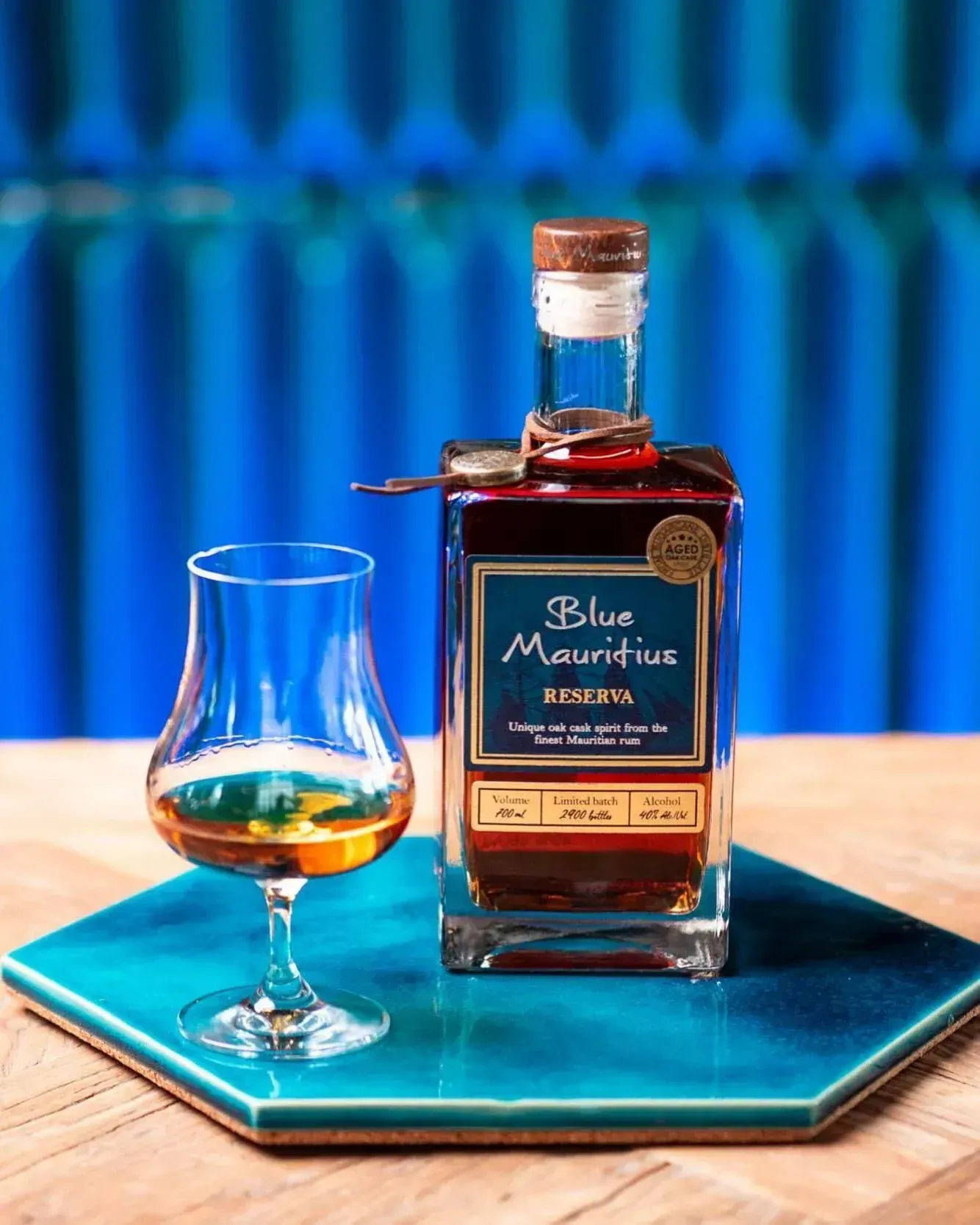 Blue Mauritius Reserva Rum 40% 0,7 LITER - Díszdobozban, 2 pohárral