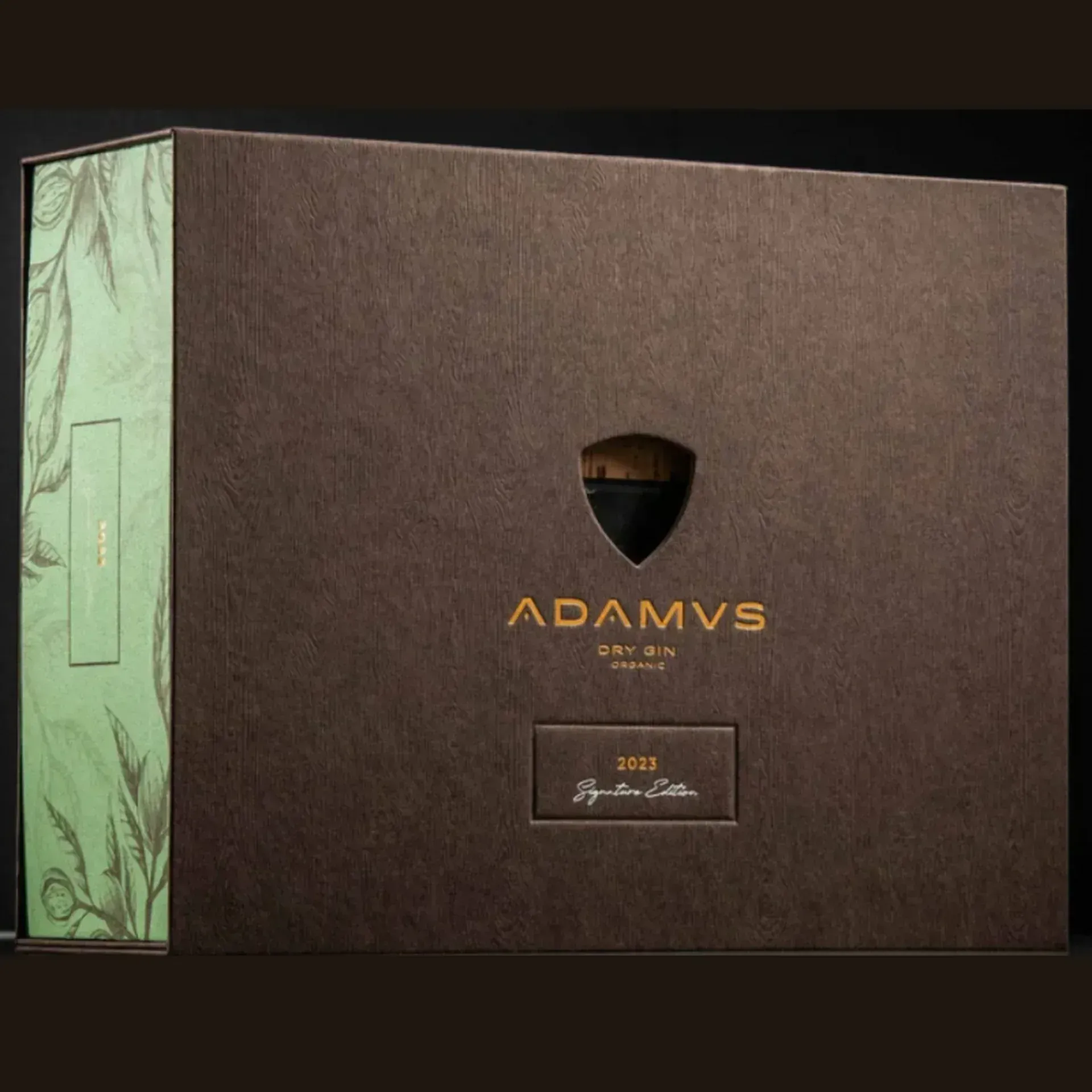 ADAMUS Mandulás Signature Edition díszdobozban + 2pohárral, parafa alátéttel 2023 44,4% 0,7 LITER