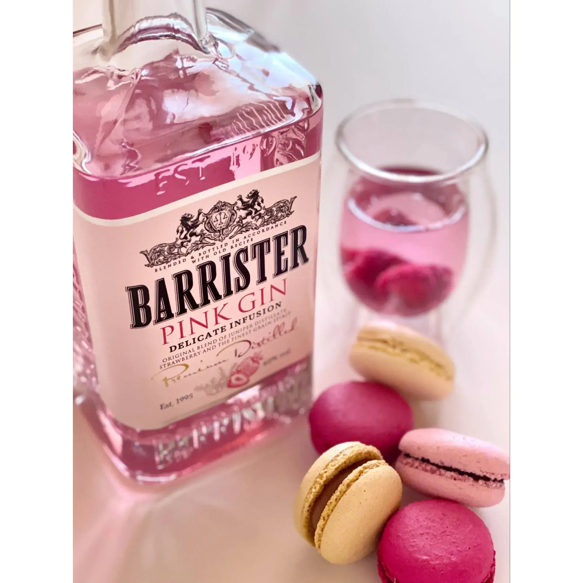 Barrister Pink Gin (eper) 0,7l 40%